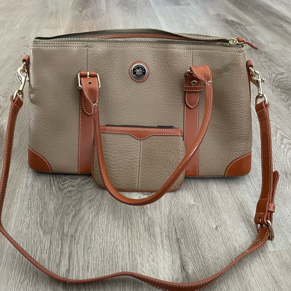 Dooney and Bourke crossbody/ clutch